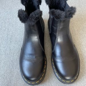 Dr Martens LEONORE LINED CHELSEA BOOTS size 7